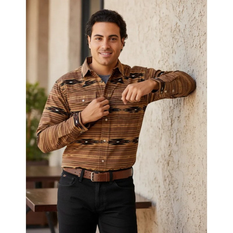 Camisa Vaquera Ariat  Relentless Performance Stretch #mlpos_16 | Color: Cafe 3874 #color_cafe_3874 | Talla: XL #sku_10053874cfxl