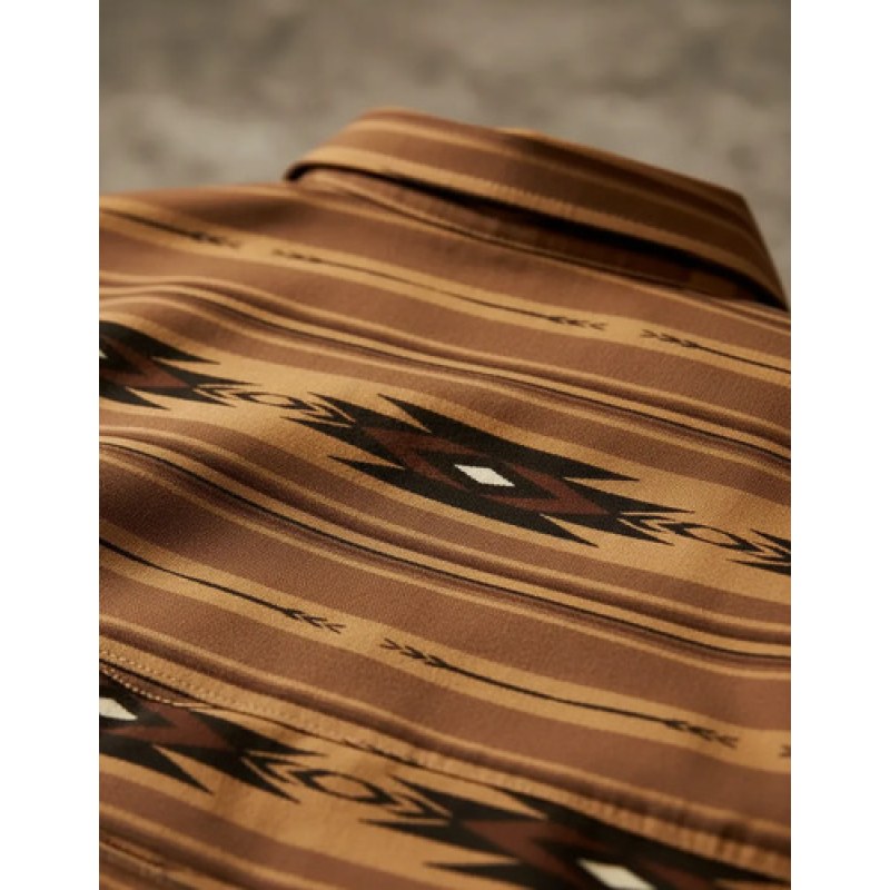 Camisa Vaquera Ariat  Relentless Performance Stretch #mlpos_17 | Color: Cafe 3874 #color_cafe_3874 | Talla: XL #sku_10053874cfxl
