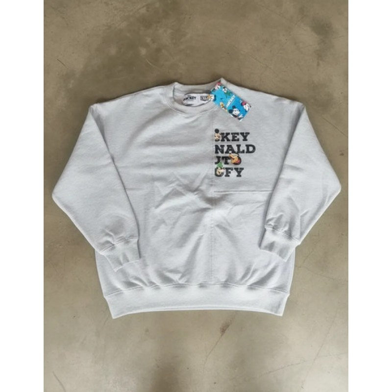 Sudadera Hoodie Oggi Disney Caballero #mlpos_4 | Color: Gris #color_gris #sku_dissudcgch #sku_dissudcgg #sku_dissudcgm #sku_dissudcgxl