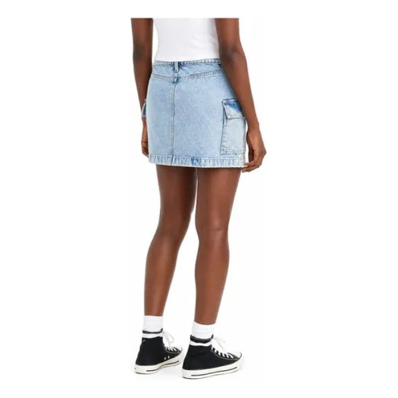 Minifalda Cargo De Mezclilla Levis Vaquera #mlpos_2 #mlitem_MLM3451446753 | Color: Bleach | Talla: 28 #color_bleach #sku_a7520000724 #sku_a7520000725 #sku_a7520000727 #sku_a7520000728