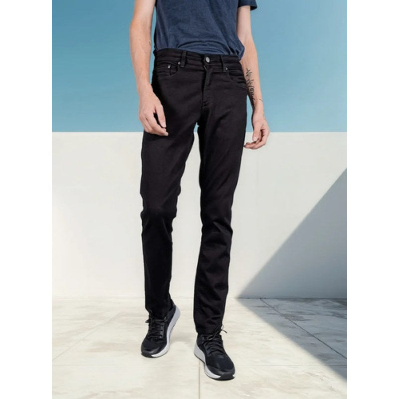 Pantalon Oggi Jeans Modelo Iron Slim Fit Mezclilla Hombre #mlpos_4 | Color: Negro #color_negro #sku_ironblack32 #sku_ironblack33 #sku_ironblack34 #sku_ironblack36